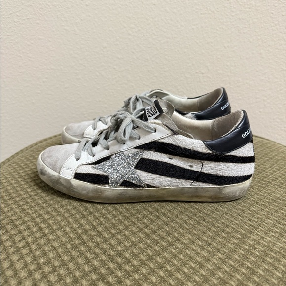 Golden Goose Deluxe Brand Black and White Sneakers - Picture 4 of 9